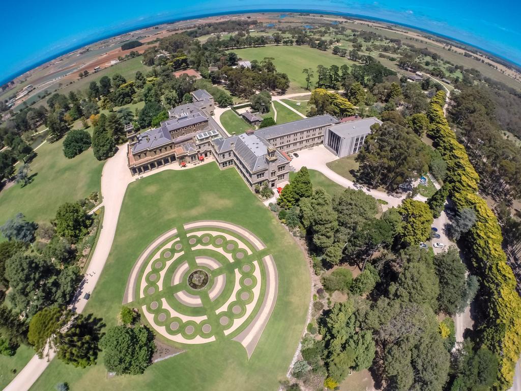 Lancemore Mansion Hotel Werribee Park Exterior photo