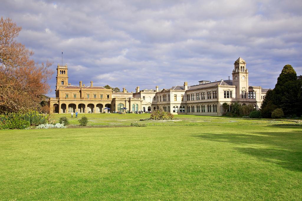 Lancemore Mansion Hotel Werribee Park Exterior photo